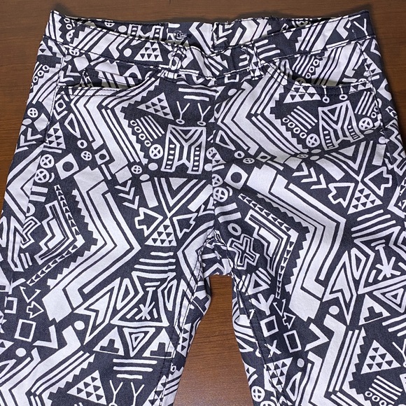 H&M Monochrome Patterned Jacket - Picture 3 of 3